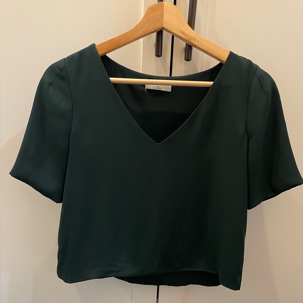 Aritzia Crop Blouse in Size XS